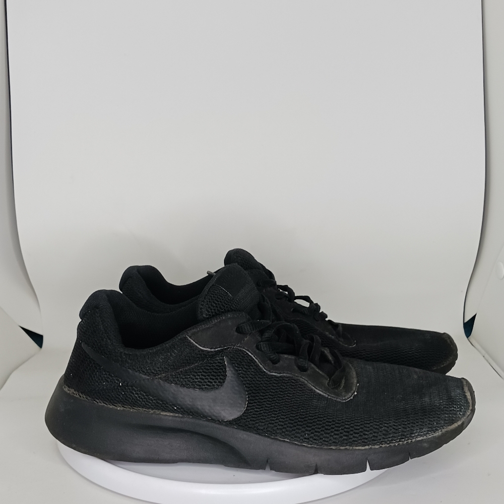 Nike Tanjun Sneakers